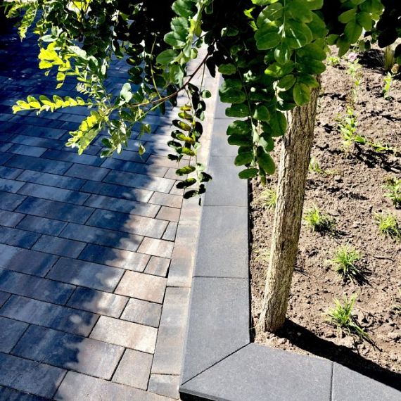 Traptrede 60x30x15 cm indus black kleurecht met facet ( Verpakt op WW pallet)