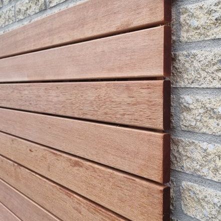 Keruing Modern scherm 50 180x180cm - latten 15x70mm - Premium FCQ FSC®100%