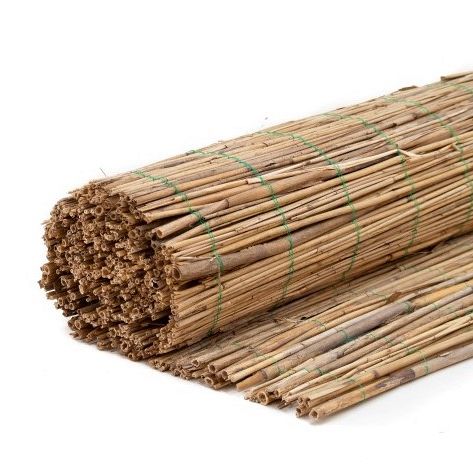 Rietrol 1,5cm dik - 150 x 200 cm - met groen perlondraad gevlochten, meerdere stengels per steek ge
