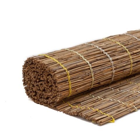 Rietrol 1,5cm dik - 150 x 200 cm - met geel polproptouw gevlochten, meerdere stengels per steek gebo