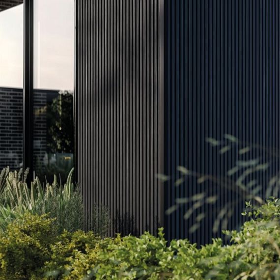 Klasse E WPC WEO35 Gardenwall Ebony Black 33x170mm L 3.90m (wb 140mm) FSC 100%