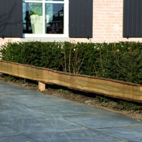 Douglas fijnbezaagd schaaldeel 1,9 x 12-25 x 400 cm, onbehandeld.