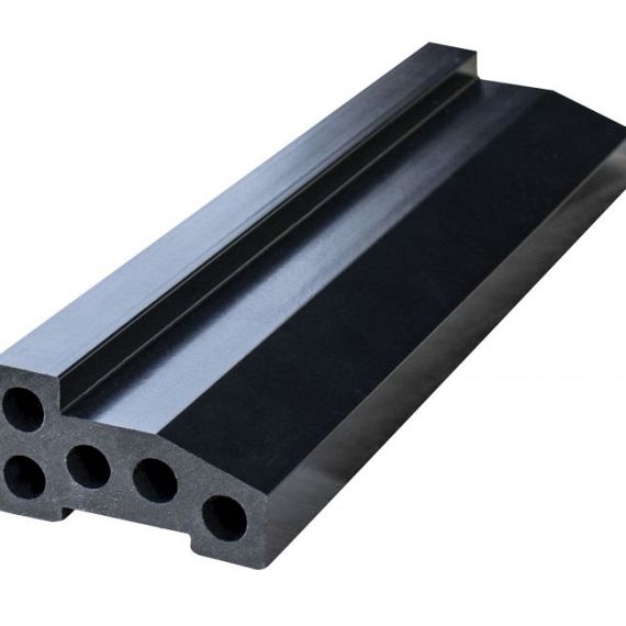 Composiet fundamentbalk 4,0 x 7,5 x 300 cm.
