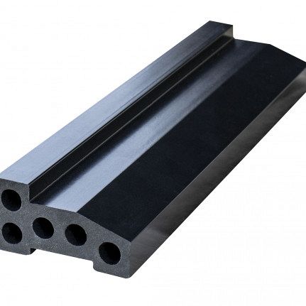 Composiet fundamentbalk 4,0 x 7,5 x 300 cm.